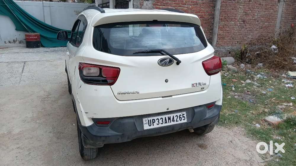 Kuv Mahindra White 2016 Modal Good Condition