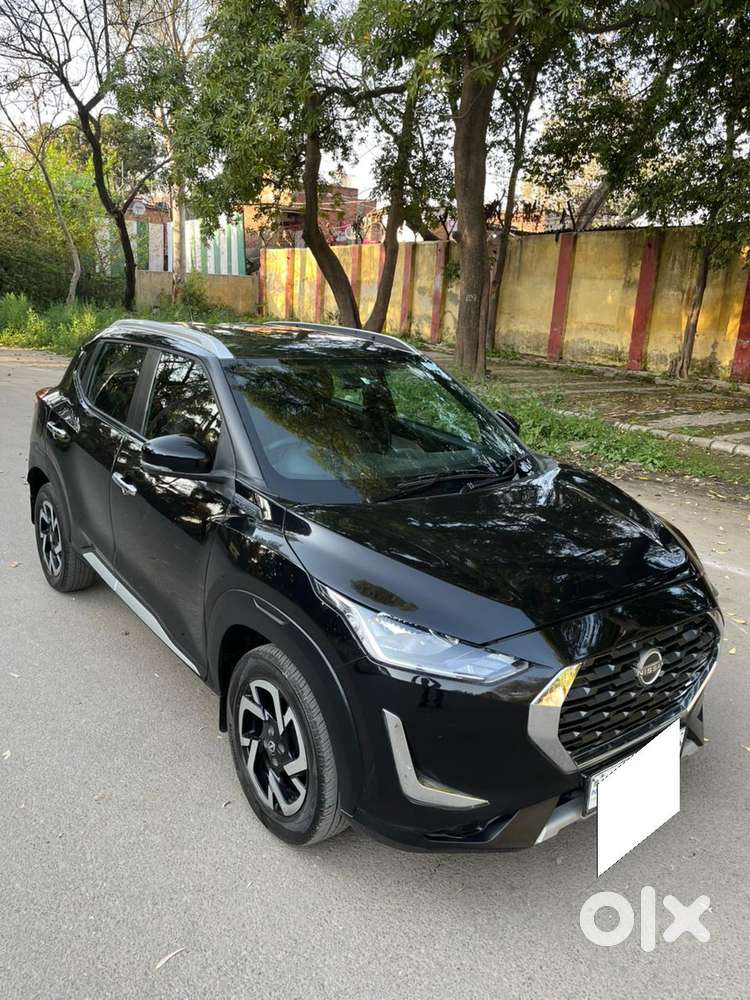 Nissan Magnite 1.0 Xv Premium, 2022, Petrol