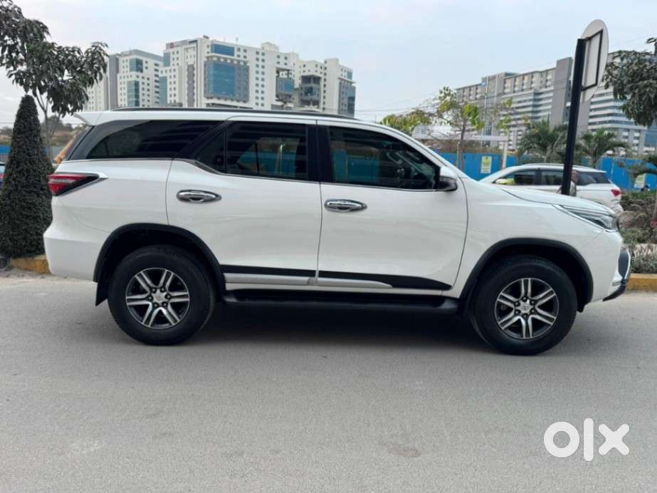 Toyota Fortuner [2021-ongoing] 2.8 2wd Diesel At, 2024, Diesel