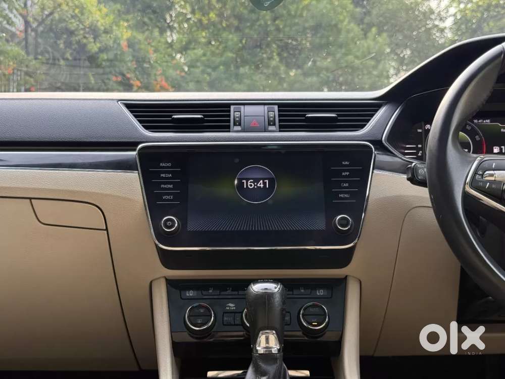 Skoda Superb 2.0 L&k Tsi At, 2021, Petrol
