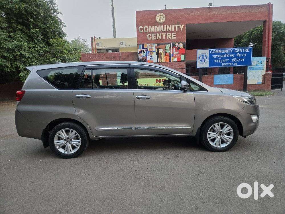 Toyota Innova Crysta 2.4 V 8 Str, 2019, Diesel