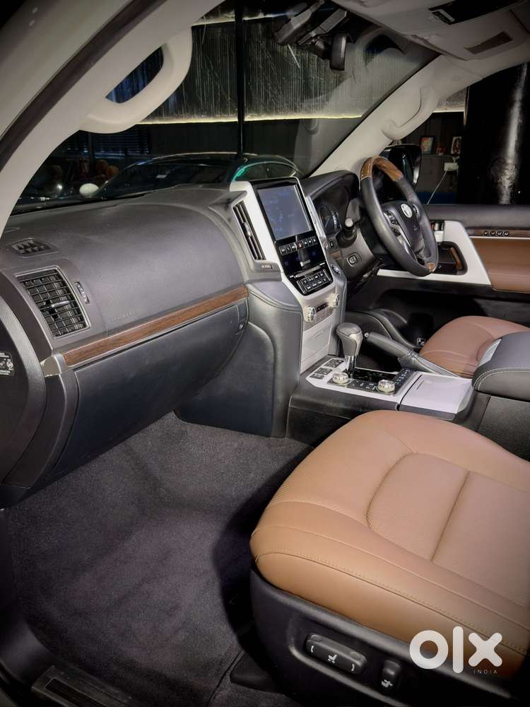 Toyota Land Cruiser [2015-2020] 4.5 Vx Lc 200, 2018, Diesel