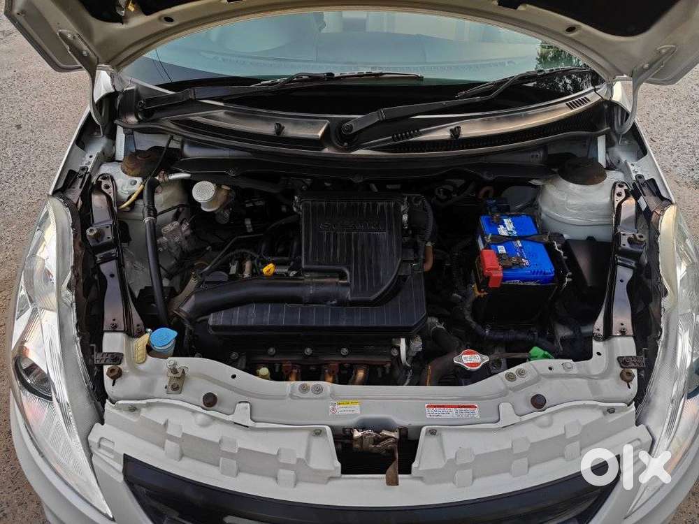 Maruti Suzuki Swift Dzire Lxi Option, 2016, Petrol