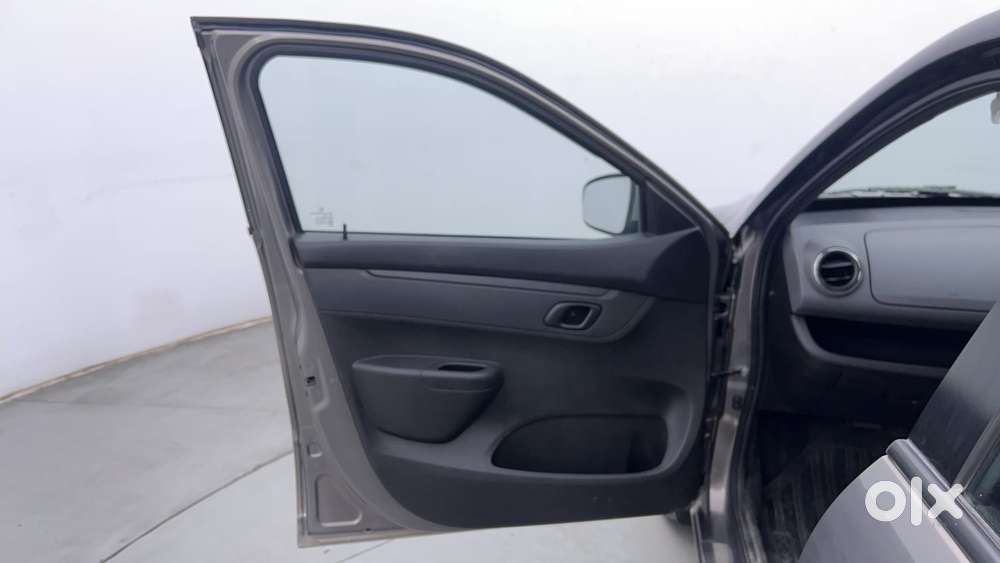 Renault Kwid 1.0 Rxt Sce Special (o), 2018, Petrol