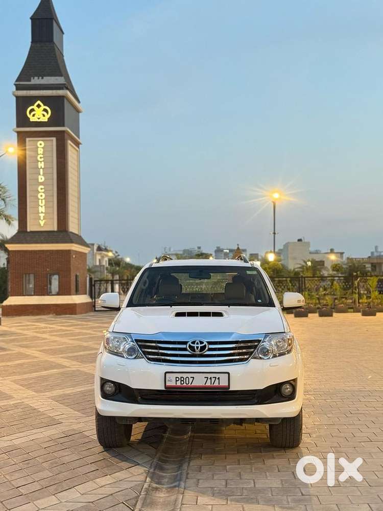 Fortuner 2013 ９９１４１２７６２１