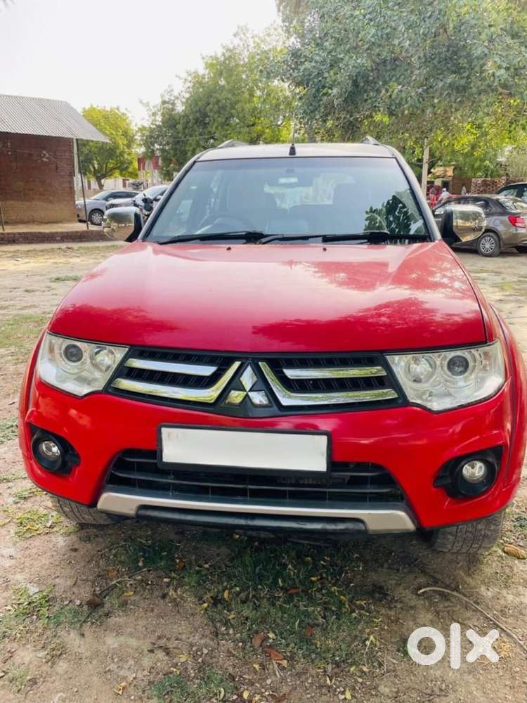 Mitsubishi Pajero Sport 4x4 At, 2015, Petrol