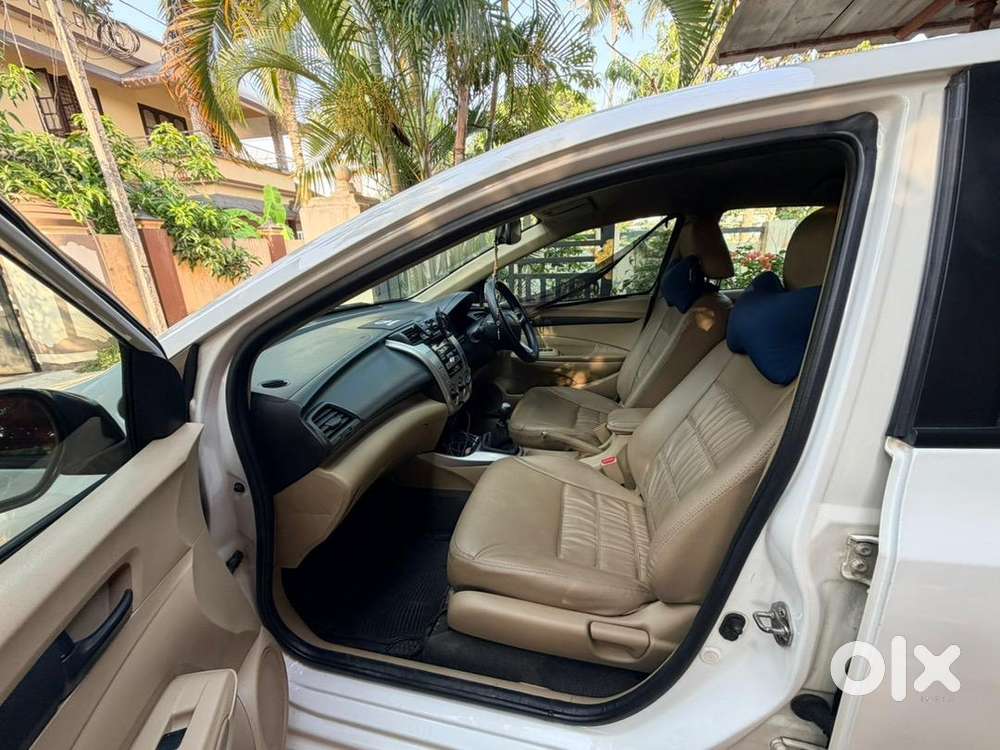 Honda City 2010 Petrol Well Maintained.