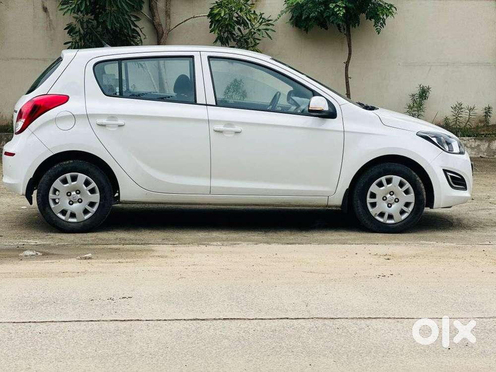 Hyundai I20 Magna Optional 1.2, 2012, Petrol