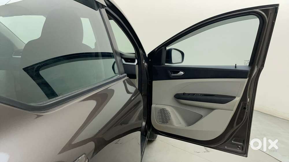 Renault Triber Rxz Easy-r Amt Dual Tone, 2021, Petrol