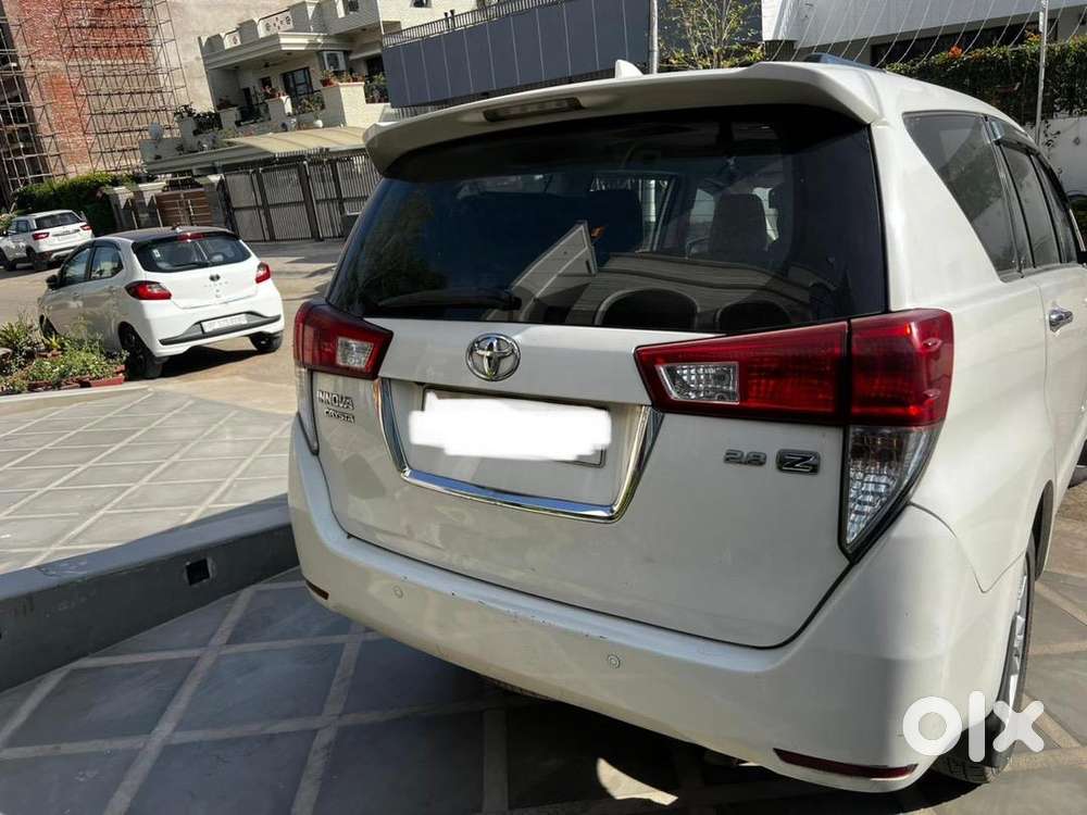 Toyota Innova Crysta 2018 Diesel 146000 Km Driven