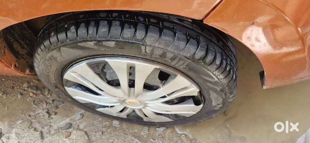 With New Tyre ,stepni Fully Loaded Family Car , With Full Cng 300km