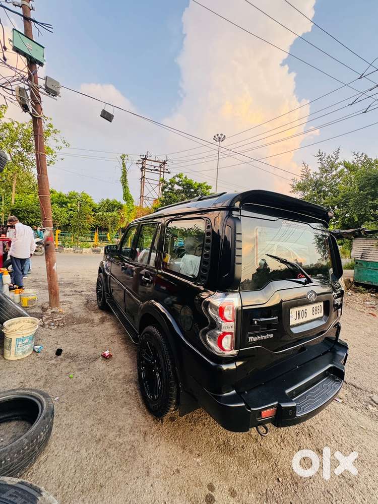 Mahindra Scorpio Classic 2015 Diesel Well Maintained