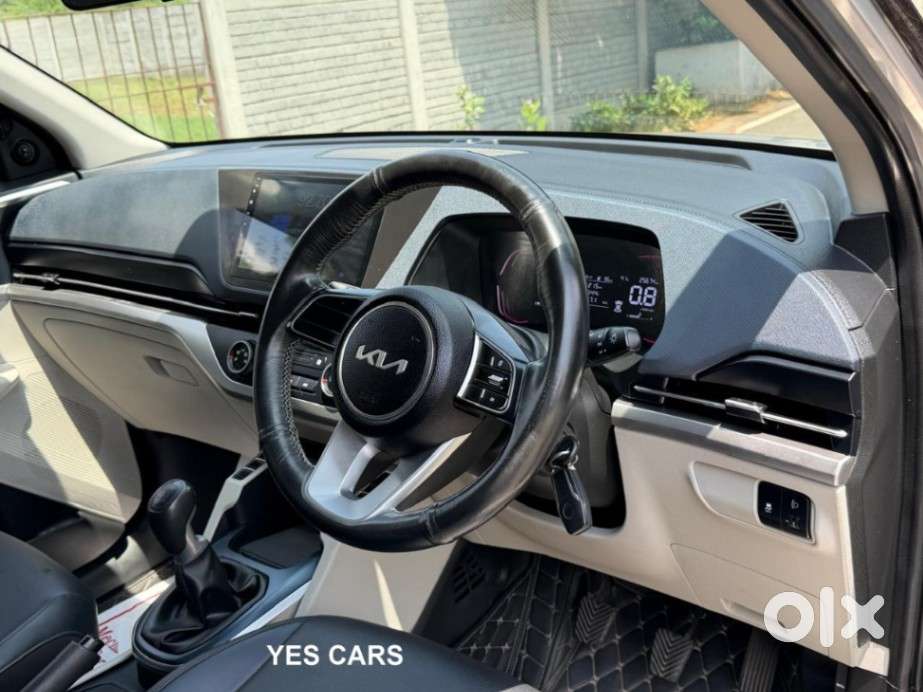 Kia Carens 1.4 Premium 7 Str, 2023, Petrol
