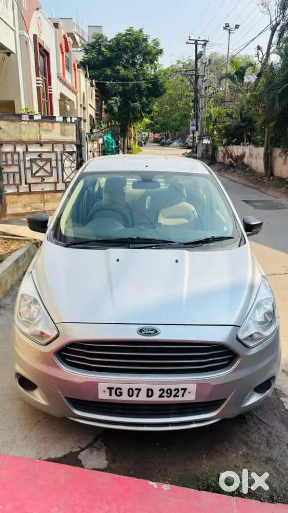 Ford Aspire Titanium Blu 2016
