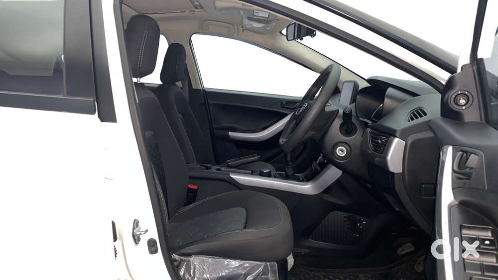 Tata Nexon 1.2 Revotron Xm (s), 2022, Petrol