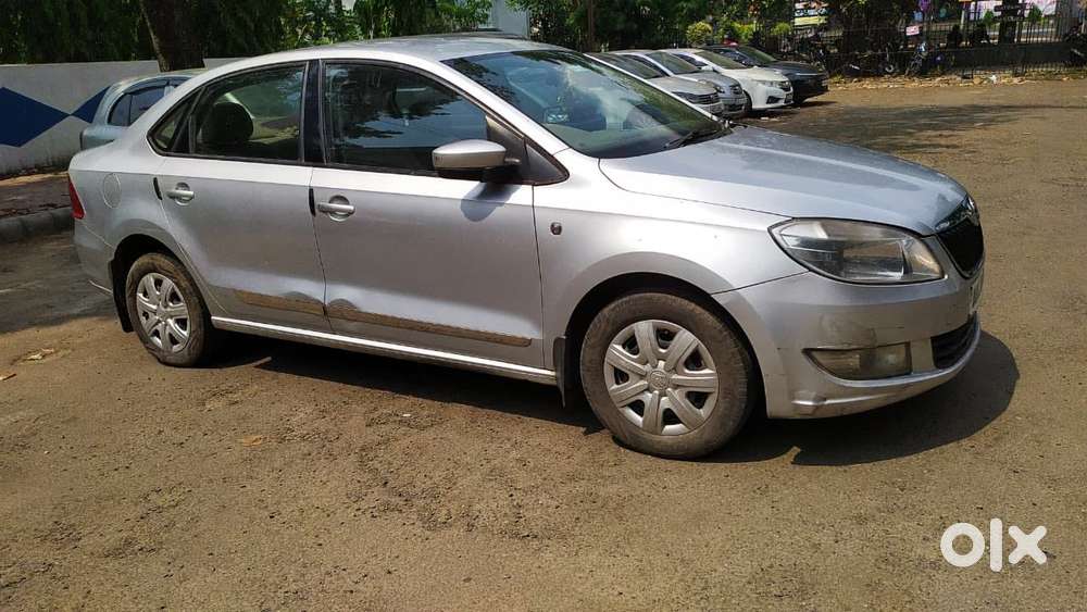 Skoda Rapid 2011-2013 1.6 Mpi Ambition, 2013, Petrol