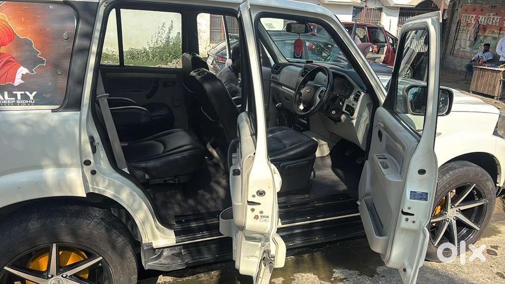 Mahindra Scorpio Classic 2017 Diesel Well Maintained