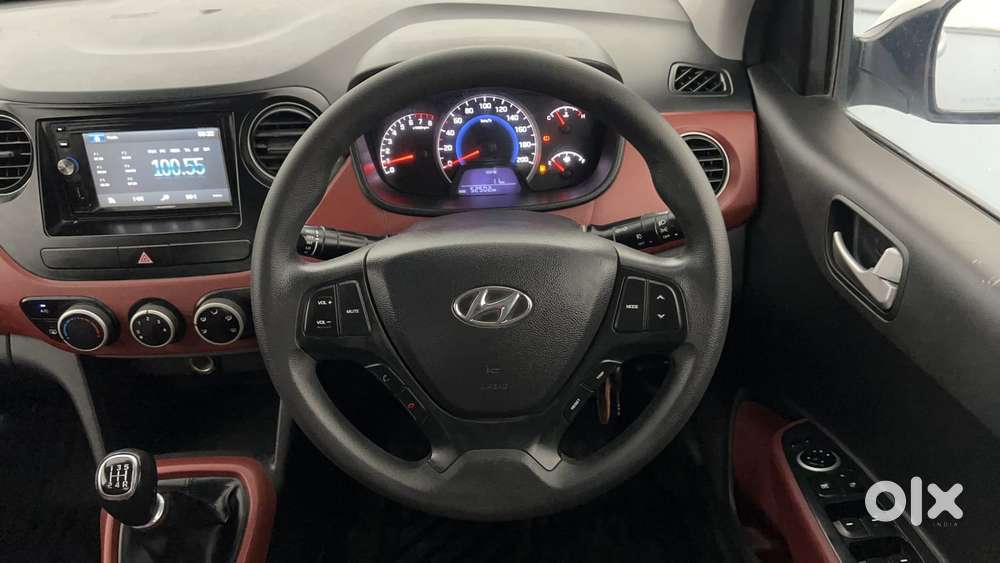 Hyundai Grand I10 Nios Sportz Diesel At, 2016, Petrol