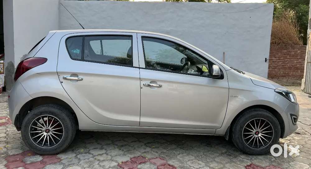 Hyundai I20 Magna 2013 , Car In Very Good Condition With Alloy Wheels
