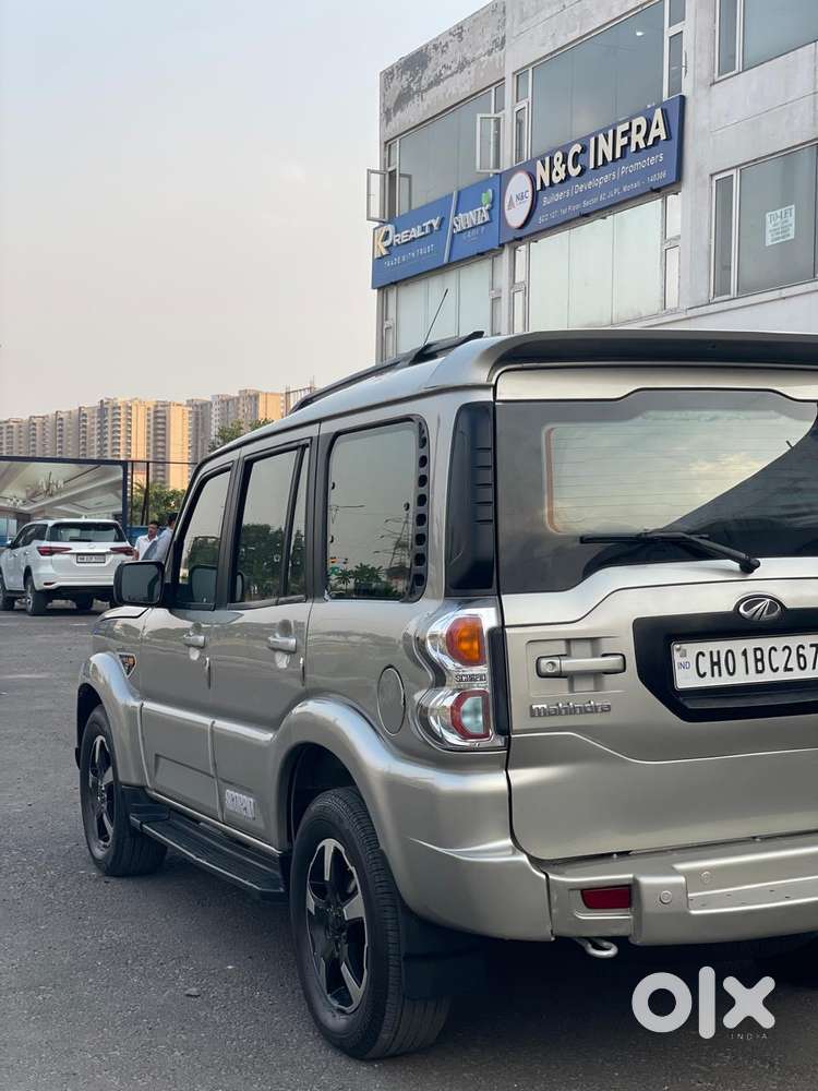 Mahindra Scorpio 1.99 S10, 2015, Diesel