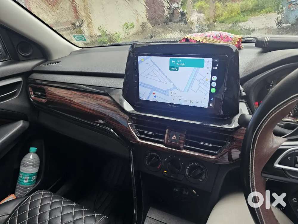 Maruti Suzuki Brezza 2025 Cng & Hybrids 25500 Km Driven