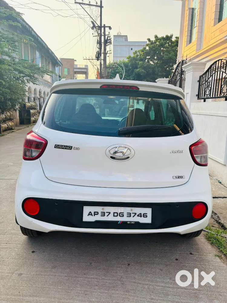 Hyundai Grand I10 2017 Diesel 110000 Km Driven