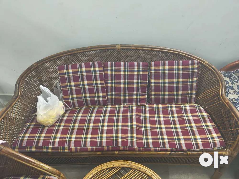 Bamboo sofa store set olx