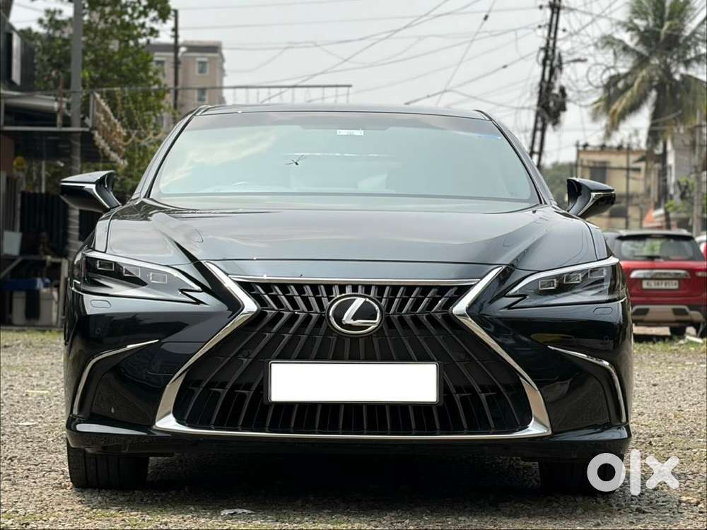 Lexus Es 300h Luxury, 2023, Petrol