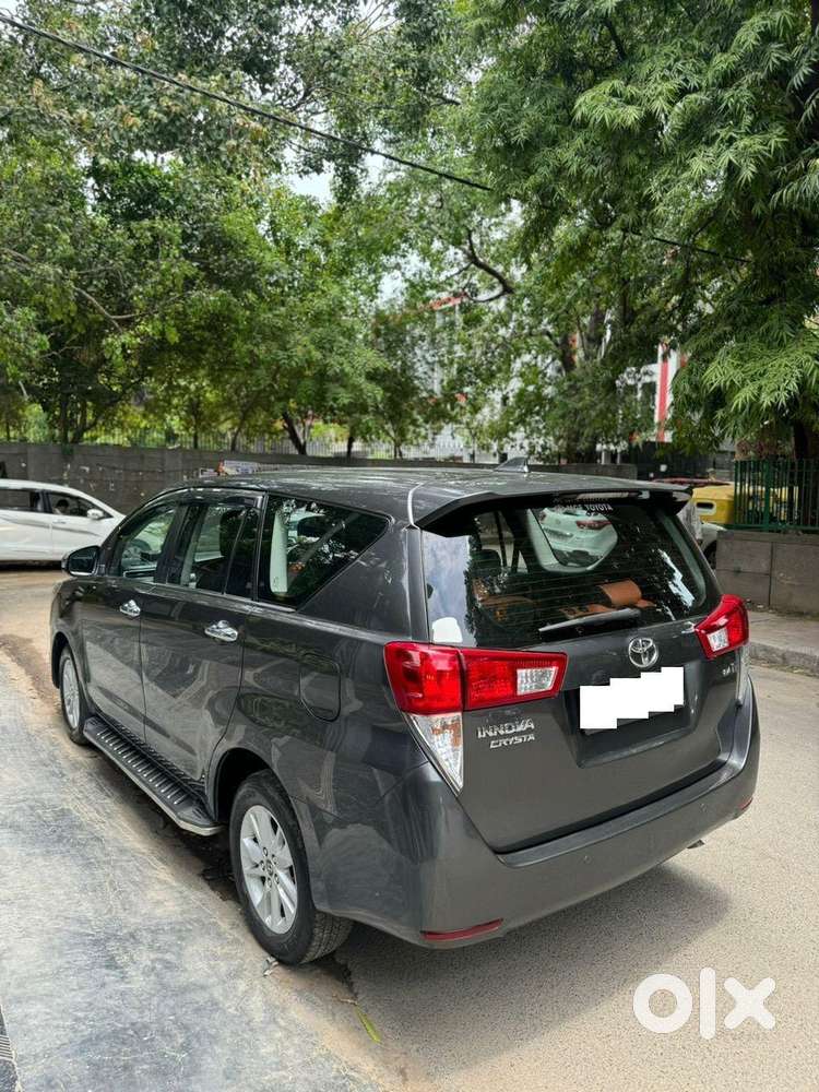 Toyota Innova Crysta