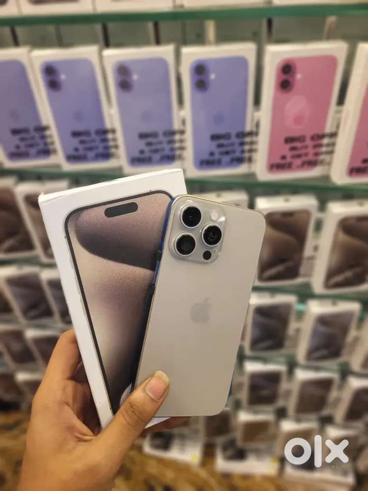 IPHONE 15 PRO MAX 256GB NATURAL TITANIUM MINT CONDITION WITH BILL BOX