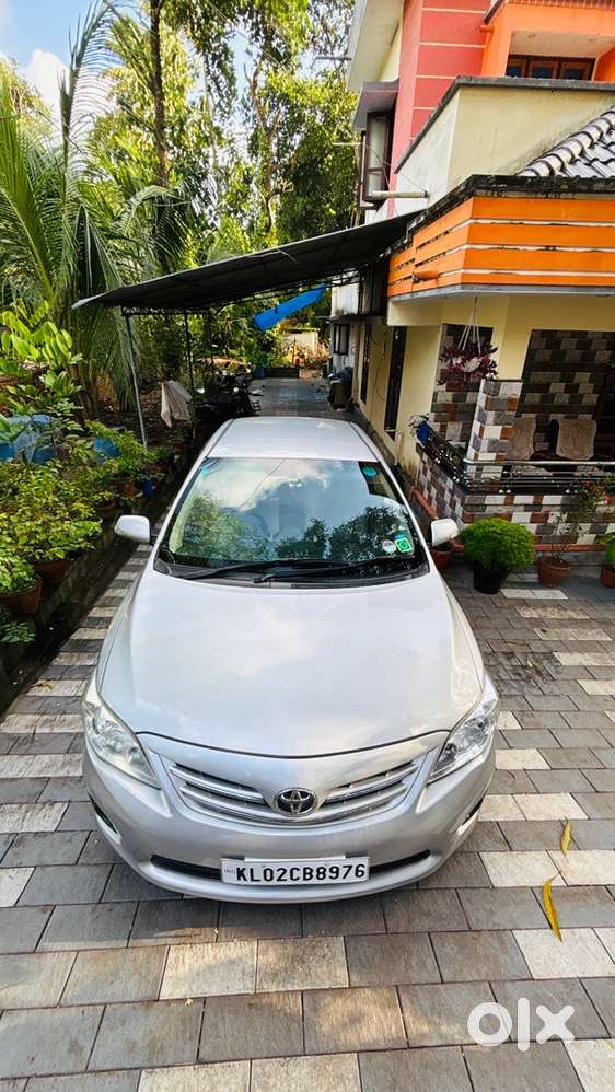 Toyota Corolla Altis 2012
