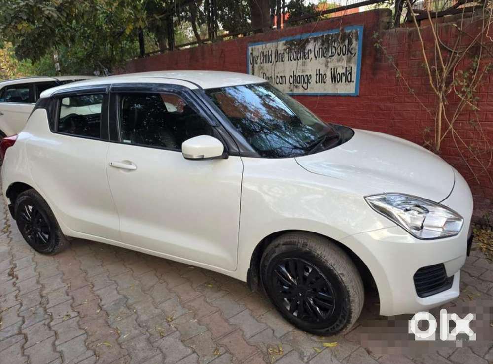 Maruti Suzuki Swift Vxi Optional, 2022, Petrol