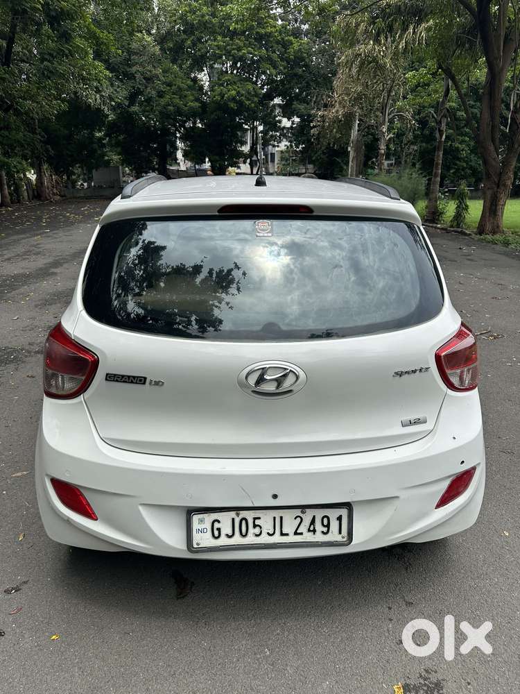 Hyundai Grand I10 1.2 Kappa Sportz Option, 2015, Cng & Hybrids