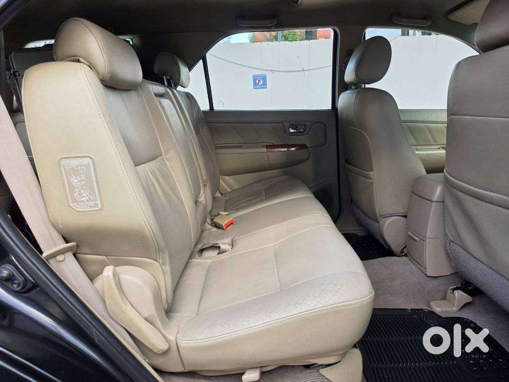 Toyota Fortuner 3.0 4x4 Manual, 2011, Diesel