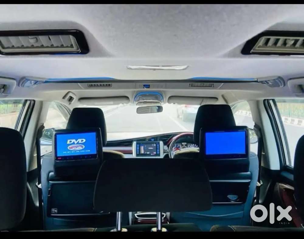 Toyota Innova Crysta 2016 Diesel 112000 Km Driven,