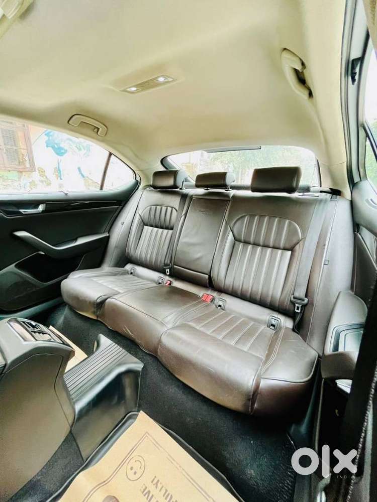 Skoda Superb L&k 2.0 Tdi At, 2019, Diesel