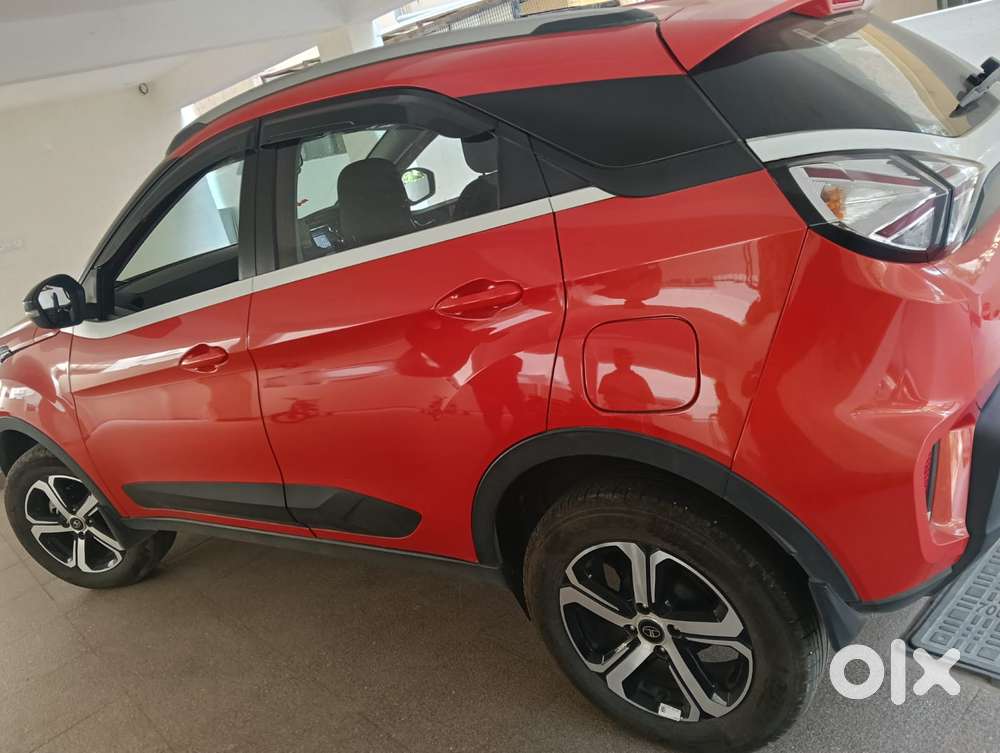 Tata Nexon 1.2 Revotron Xza Plus (o) Amt, 2023, Petrol