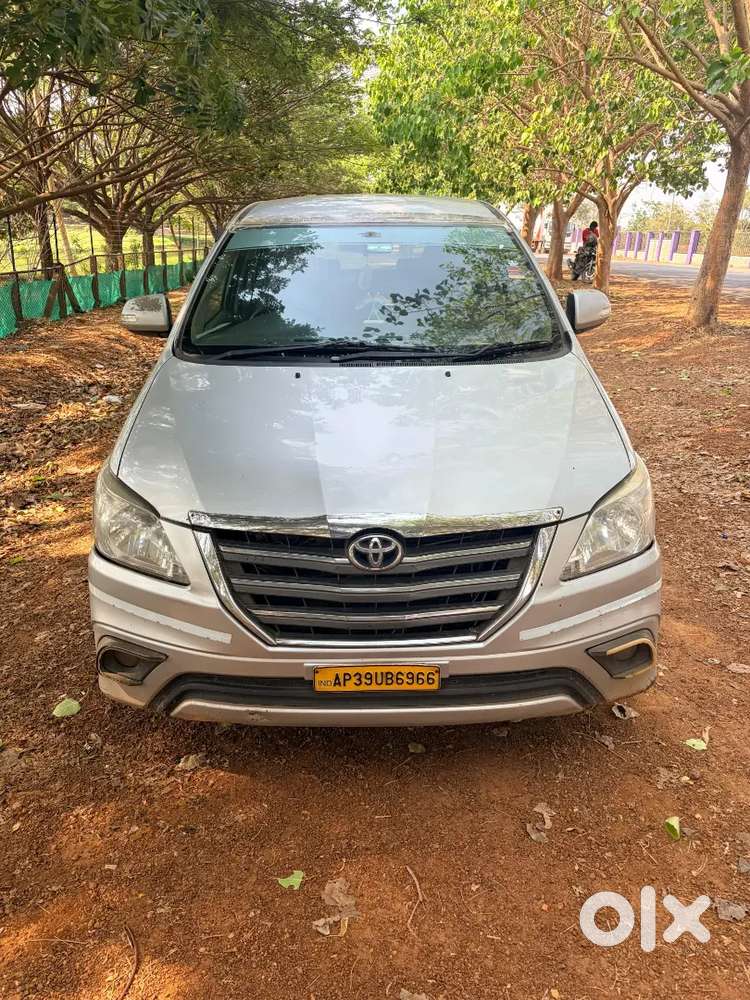 Toyota Innova 2014 Diesel Well Maintained