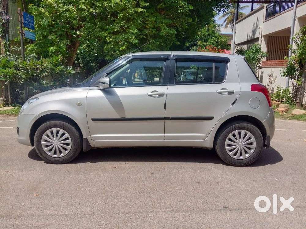 Maruti Suzuki Swift Vxi Bsiv, 2011, Petrol