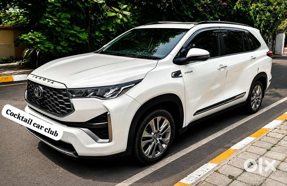 Toyota Innova Hycross 2.0 Zx (o) Hybrid 7 Str, 2023, Petrol