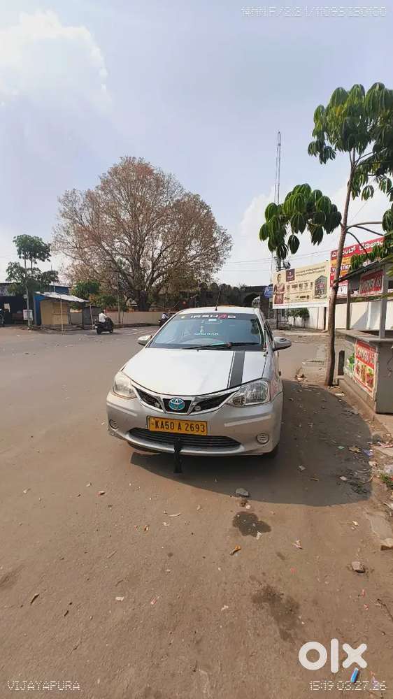 Toyota Etios Cross 2015