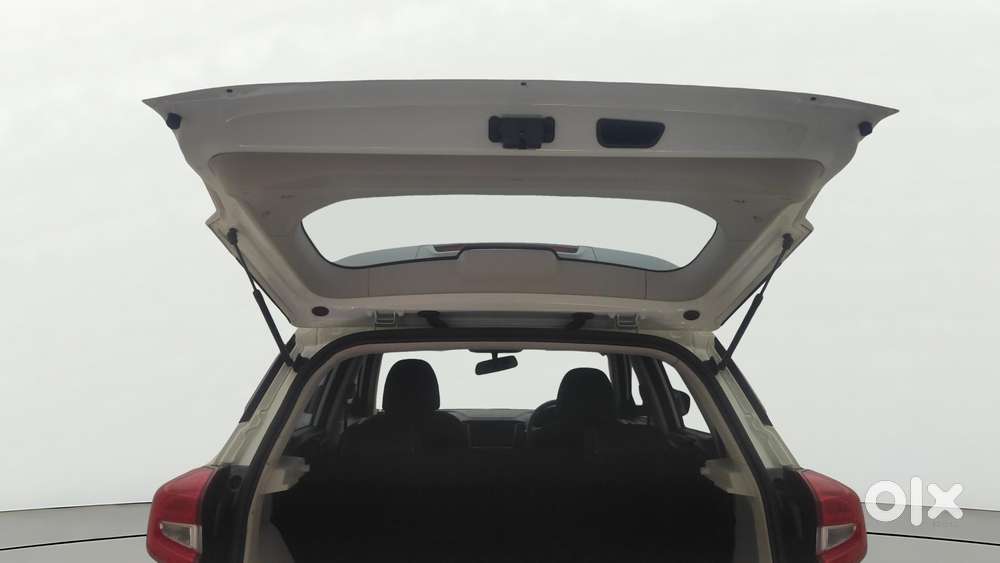 Mahindra Xuv300 W4, 2023, Petrol