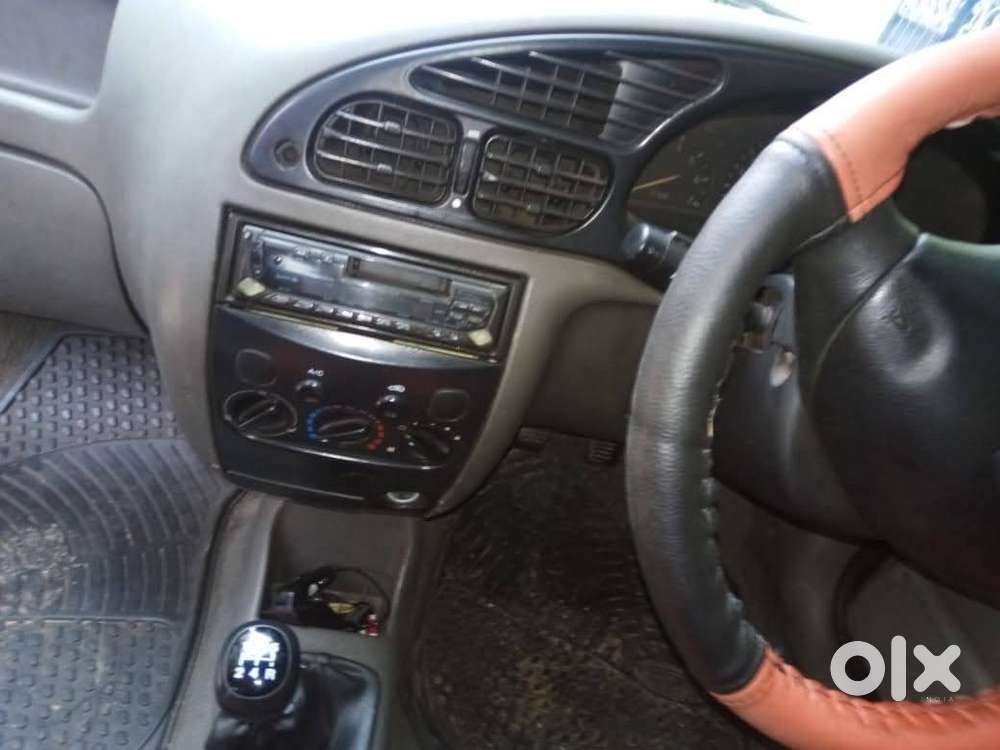 Ford Ikon 2003