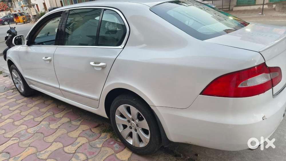 Skoda Superb 2010 Petrol Well Maintained