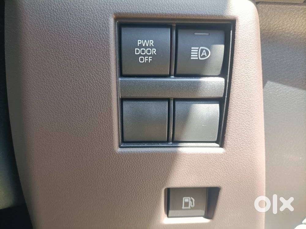 Toyota Vellfire Vip – Executive Lounge, 2024