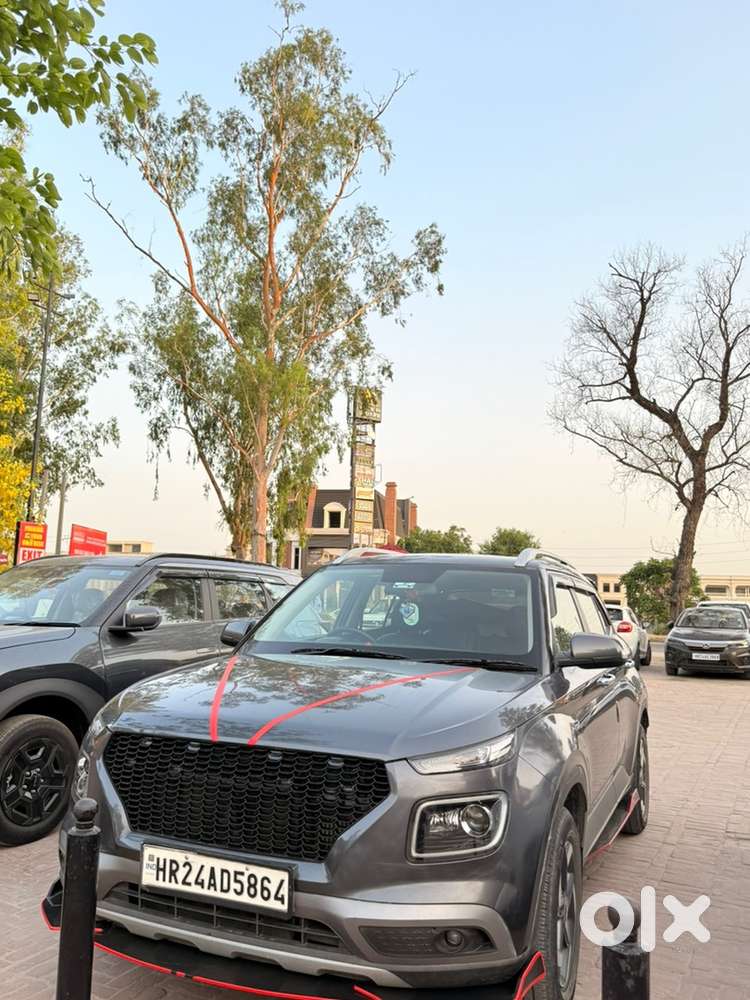Hyundai Venue Petrol 2021