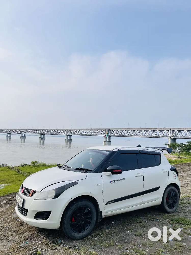 Maruti Swift 1.2 Zxi 2015
