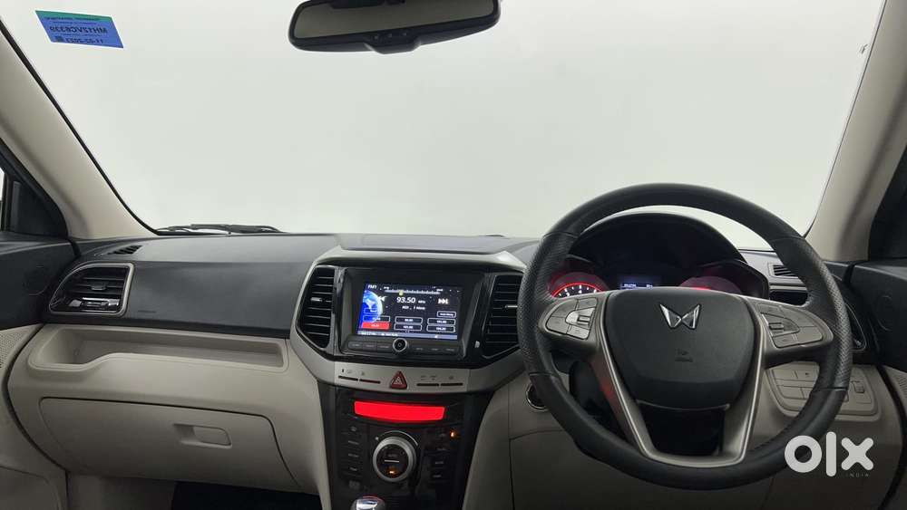 Mahindra Xuv300 1.2 W8 (o) Amt Petrol, 2022, Petrol