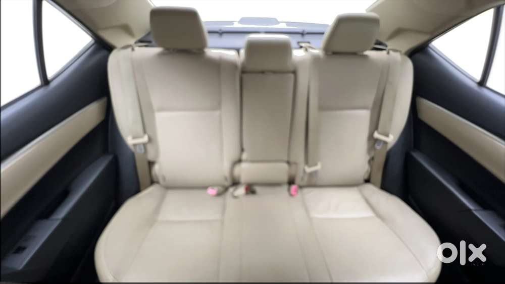 Toyota Corolla Altis 2013-2017 Vl At, 2015, Petrol