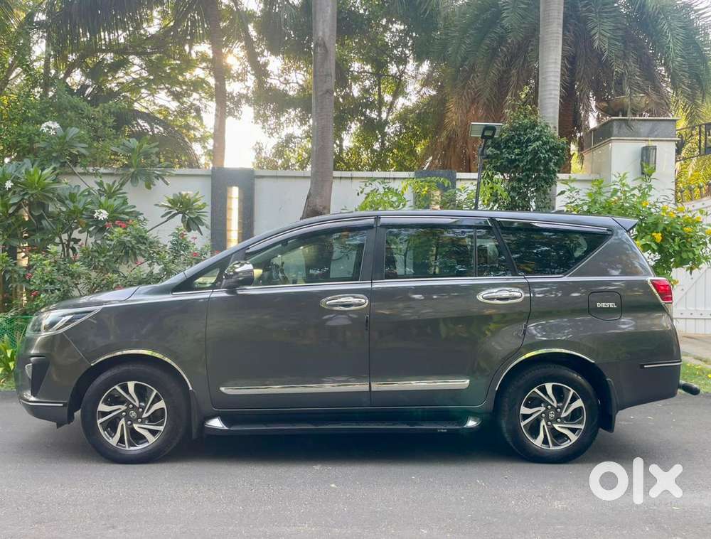 Toyota Innova Crysta